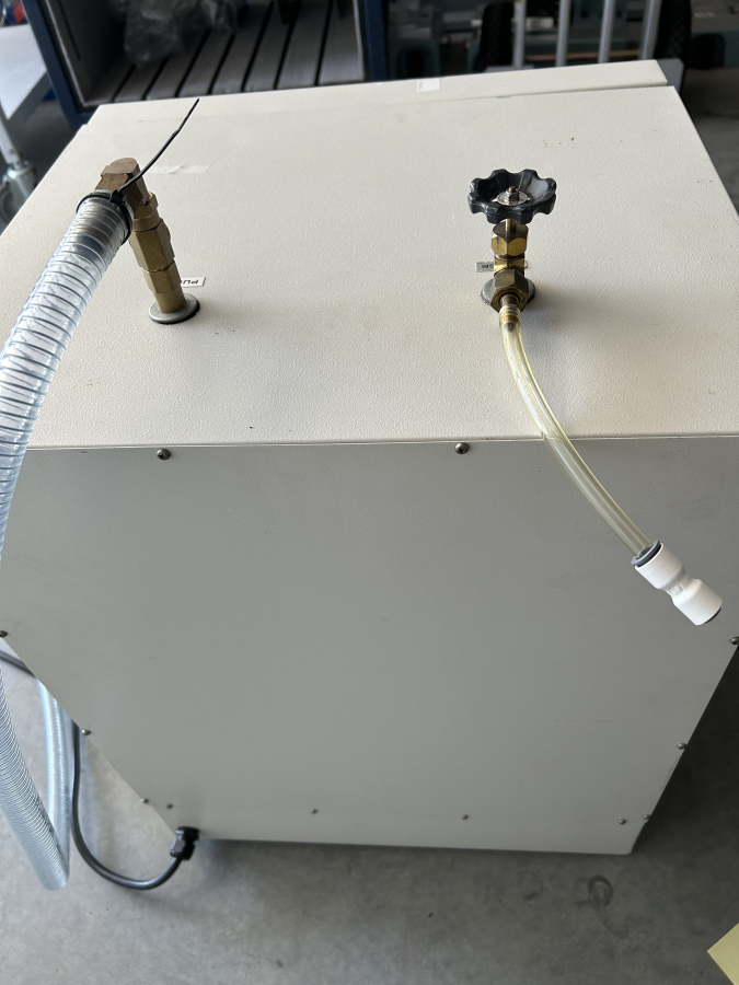 Baxter Yamato Scientific ADP-31 Table-Top Vacuum Drying Oven ADP31 , photo 7 of 11