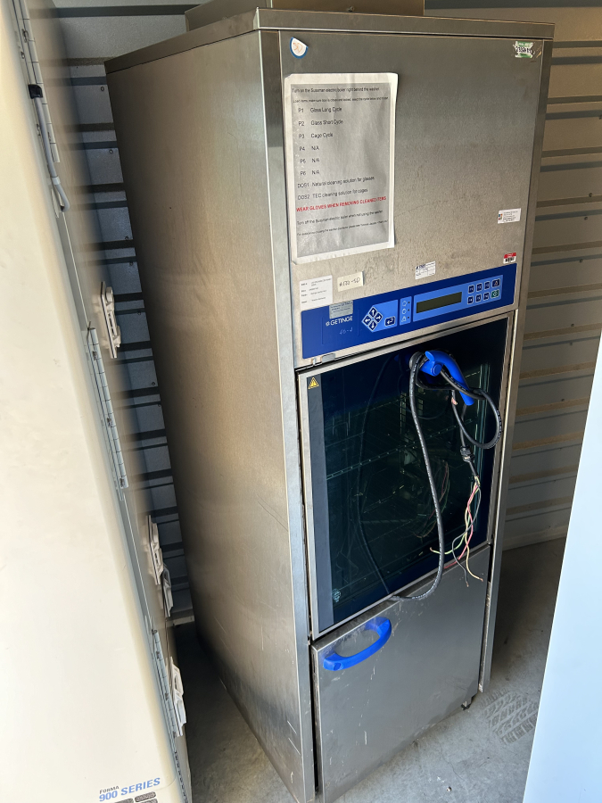 Getinge Disinfection AB Laboratory Washer Disinfector 46-4 0511 46-Series; SN:SEV543058, photo 4 of 12
