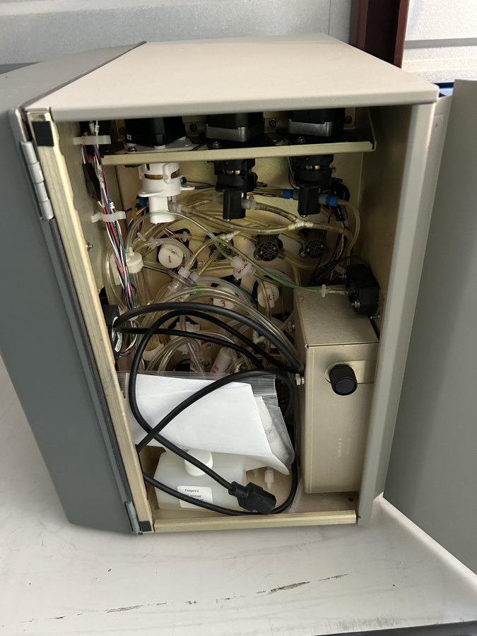 Beckman Coulter ACT diff 2 Hematology Analyzer w/ Operator Card; SN:AD47964, photo 14 of 18