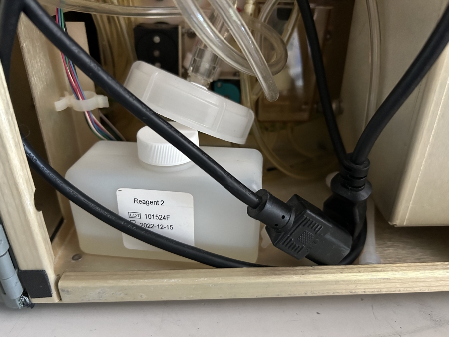 Beckman Coulter ACT diff 2 Hematology Analyzer w/ Operator Card; SN:AD47964, photo 18 of 18