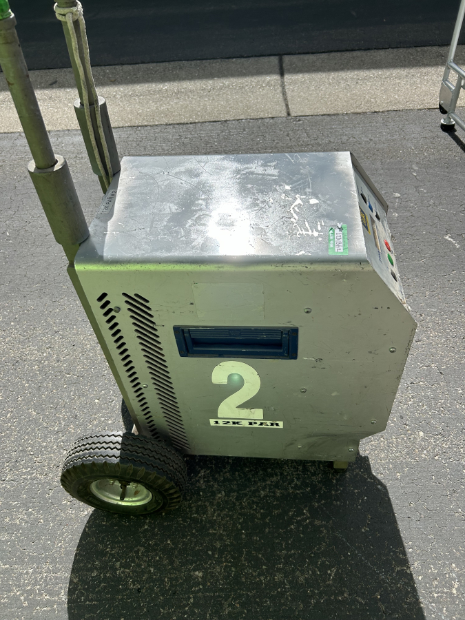 Power Gems 12/6 kW Electronic Ballast; Flicker Free Power Corrected Ballast Power Supply; Tripod Stand, photo 5 of 9