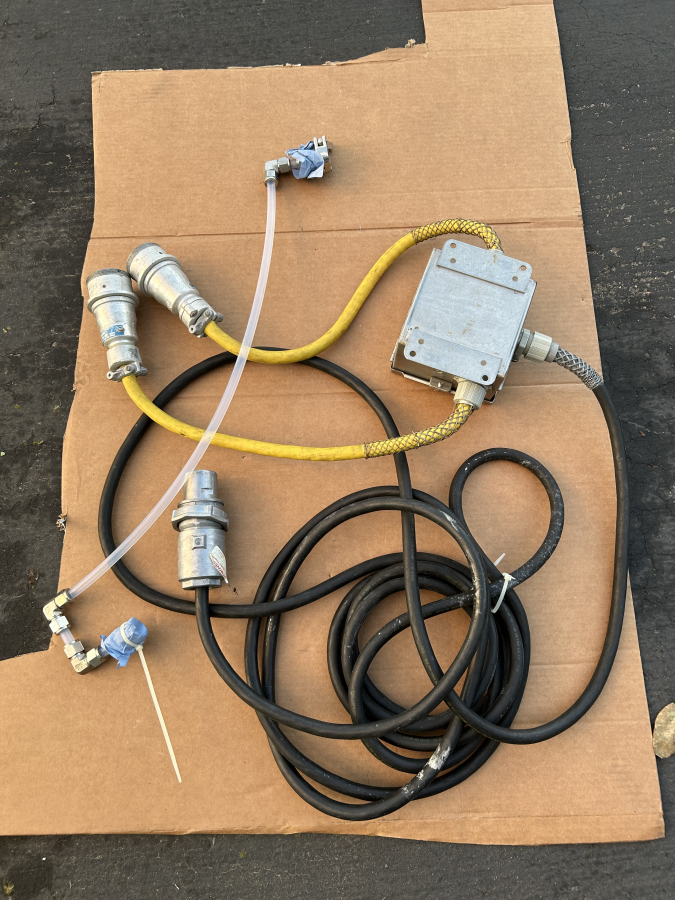 Hoffman A-606CHNFSS Cutout Box J-8274 4 x4 + Arktite Cord Connector APR-3469 M54 + Cooper Grouse-Hinds APJ3485, photo 12 of 12