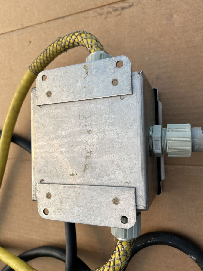 Hoffman A-606CHNFSS Cutout Box J-8274 4 x4 + Arktite Cord Connector APR-3469 M54 + Cooper Grouse-Hinds APJ3485, photo 6 of 12