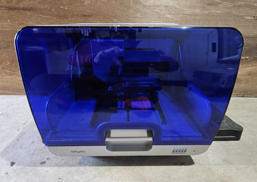 Qiagen QIAgility Bench Top Rapid High Precision PCR Experimental Instrument; SN:3373, photo 5 of 20