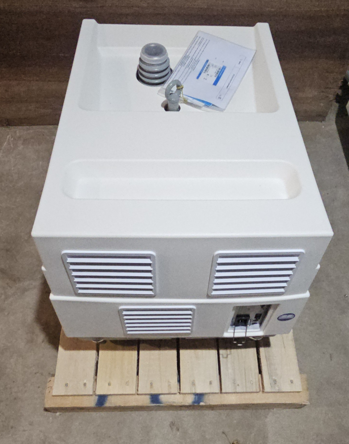Agilent G2571-64000 MS120 Rotary Vane Pump w/ Noise Abatement System; SN:IT2422N046, photo 11 of 23