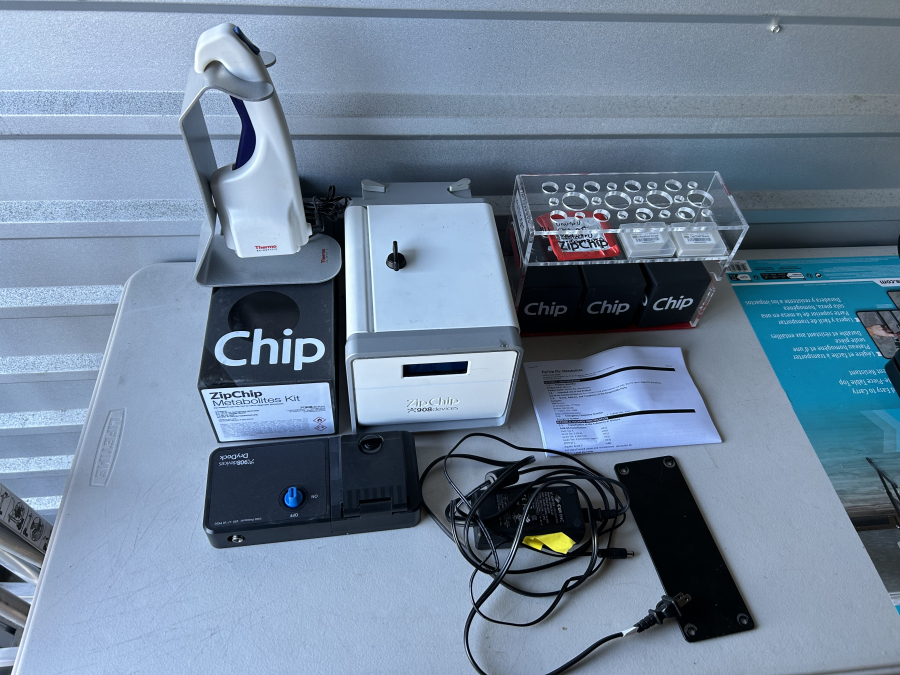 908Devices ZipChip Mass Spectrometry System LS-01-AS + Decapper + MORE; SN:Z0235, photo 1 of 20