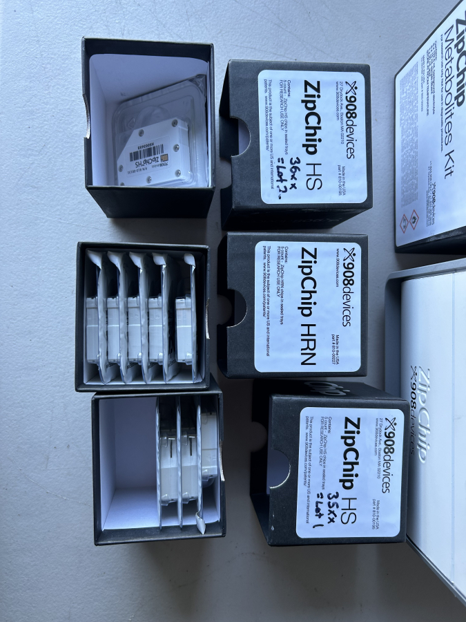 908Devices ZipChip Mass Spectrometry System LS-01-AS + Decapper + MORE; SN:Z0235, photo 8 of 20