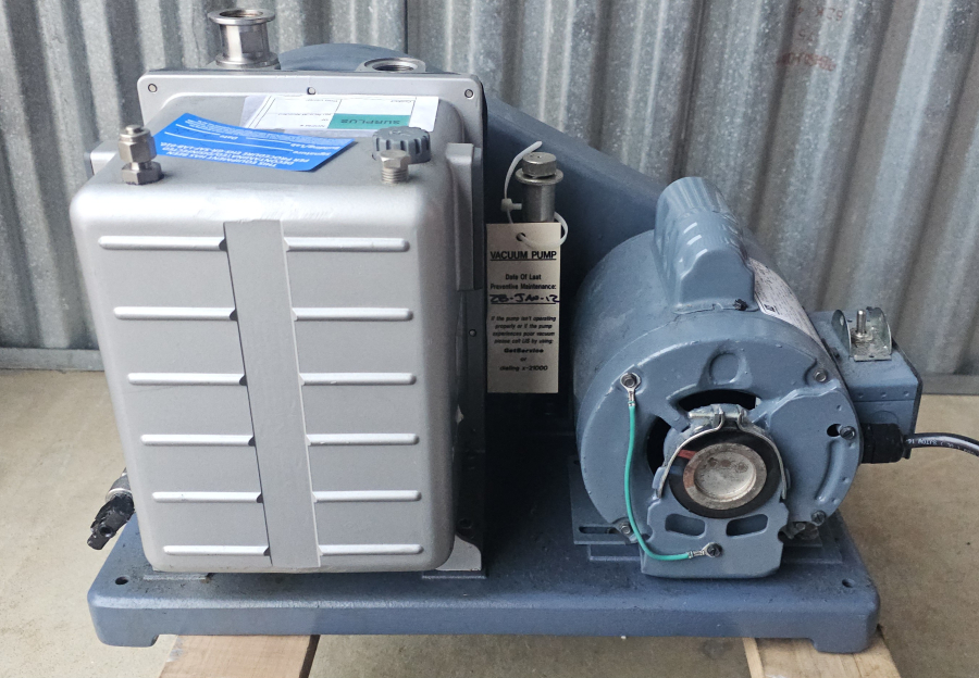 Welch 1402N Vacuum Pump; SN:EB07/1414, photo 5 of 13
