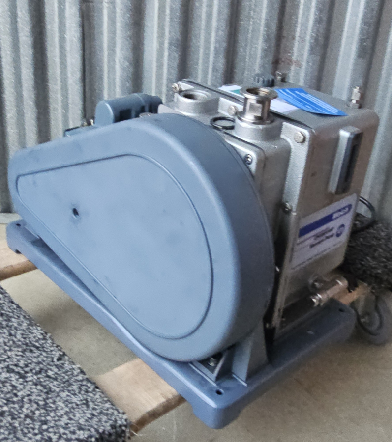 Welch 1402N Vacuum Pump; SN:EB07/1414, photo 10 of 13