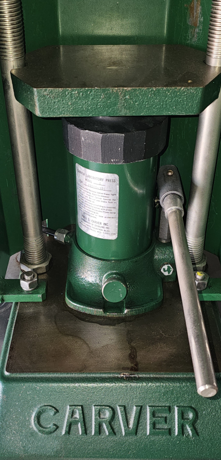 Carver Model C Laboratory Press Hydraulic Hand 12 Ton Bench Top + Tool Box ; SN:29000-385, photo 5 of 25