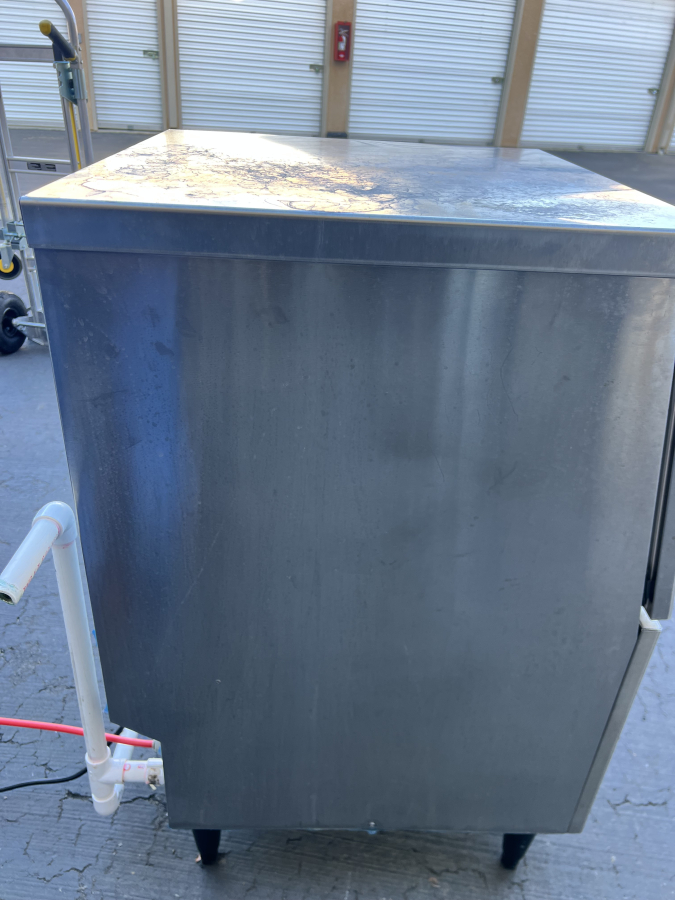 Hoshizaki F-330BAH Self-Contained Flake Air-Cooled Ice Maker , photo 3 of 5