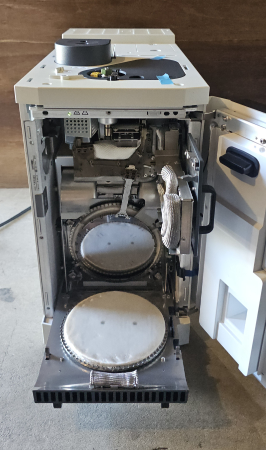 Agilent 9000 Intuvo G3950A Gas Chromatograph CN18100001 FID, photo 50 of 71