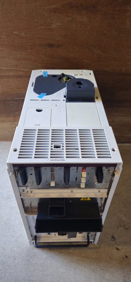 Agilent 9000 Intuvo G3950A Gas Chromatograph CN18100001 FID, photo 60 of 71