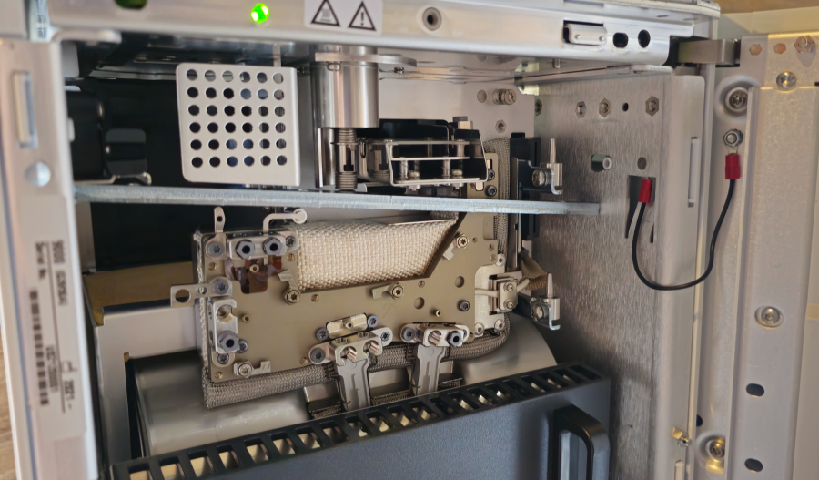 New Agilent 9000 Intuvo G3950A Gas Chromatograph US21200001 AUX, photo 13 of 50