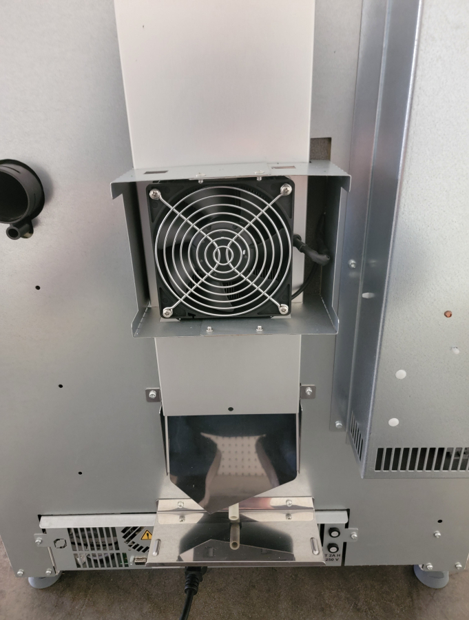 2021 Thermo Scientific Heratherm IMP180 Bechtop Refrigerated Incubator, 6.3 Cu Ft; SN:42742366, photo 3 of 12