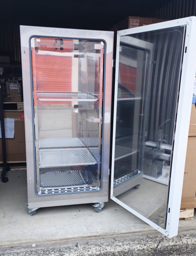 Thermo Scientific Heratherm IGS400 Microbiological Incubator; SN:42526836, photo 15 of 24