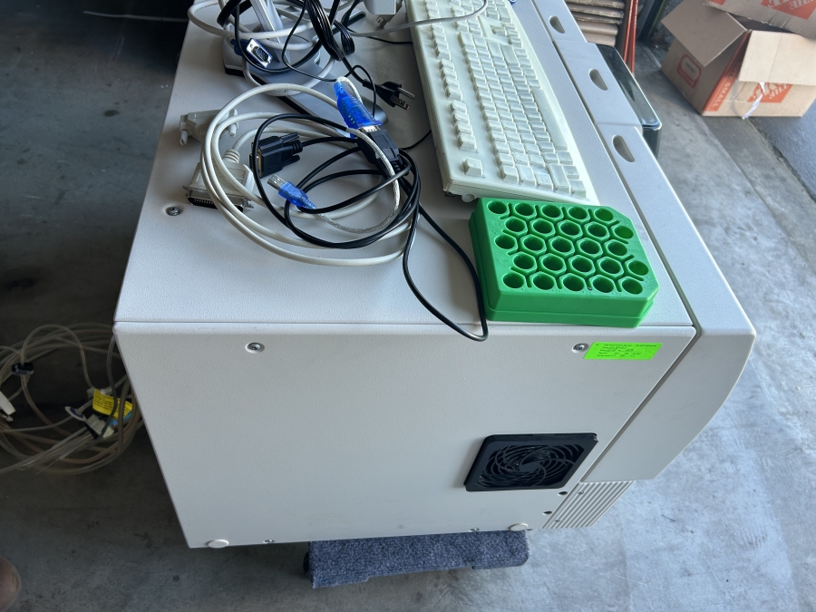 Abbott Laboratories 2005 Cell-Dyn 3200 Analyzer + Monitor + More; SN:30431AH, photo 8 of 13