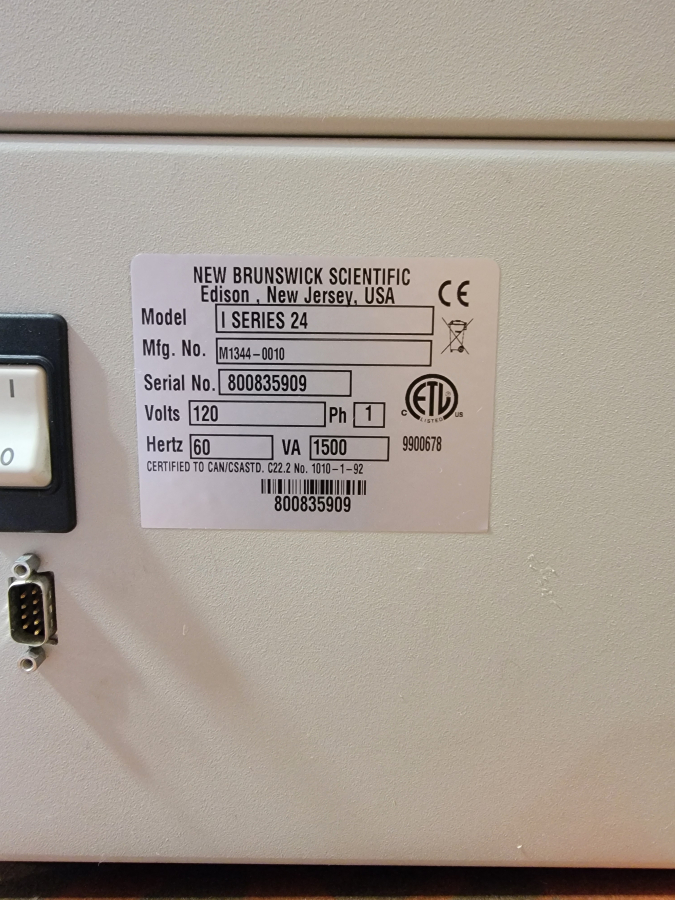 New Brunswick I24 I-Series 24 Incubator Orbital Shaker M1344-0010 +5 Clamps; SN:800835909, photo 6 of 8