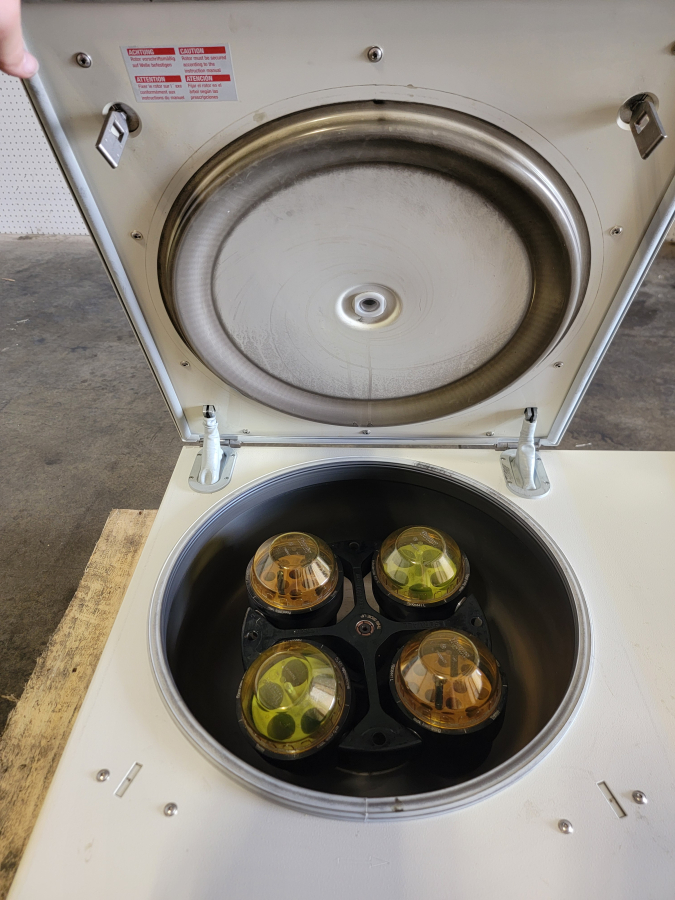 Thermo Scientific Sorvall Legend RT+ Plus Refrigerated Centrifuge With Swing Bucket Rotor, photo 4 of 10