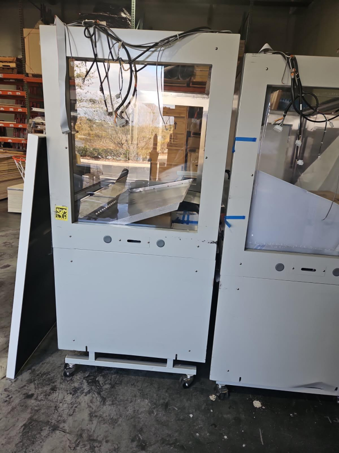 TWO 6' Labconco Biological Safety Cabinets 3300600 parts/repair, photo 2 of 12