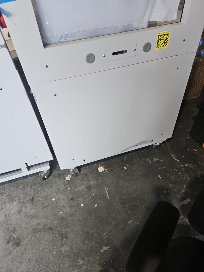 TWO 6' Labconco Biological Safety Cabinets 3300600 parts/repair, photo 4 of 12