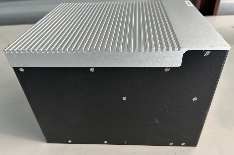 Vecow RCS-9422H Fanless Rugged PC i7-6700TE 2.4GHz Embedded Computing System , photo 10 of 14
