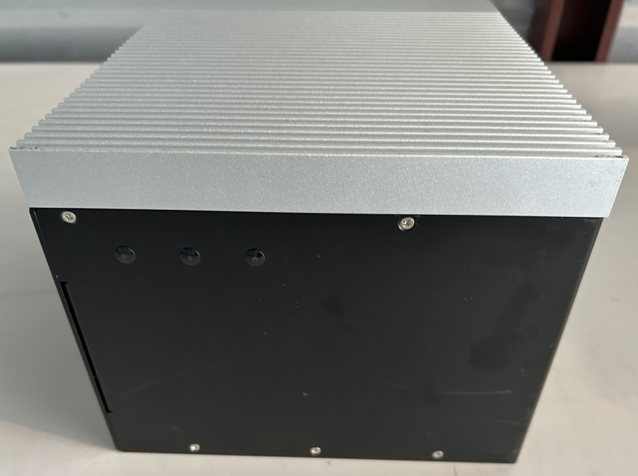 Vecow RCS-9422H Fanless Rugged PC i7-6700TE 2.4GHz Embedded Computing System , photo 9 of 14