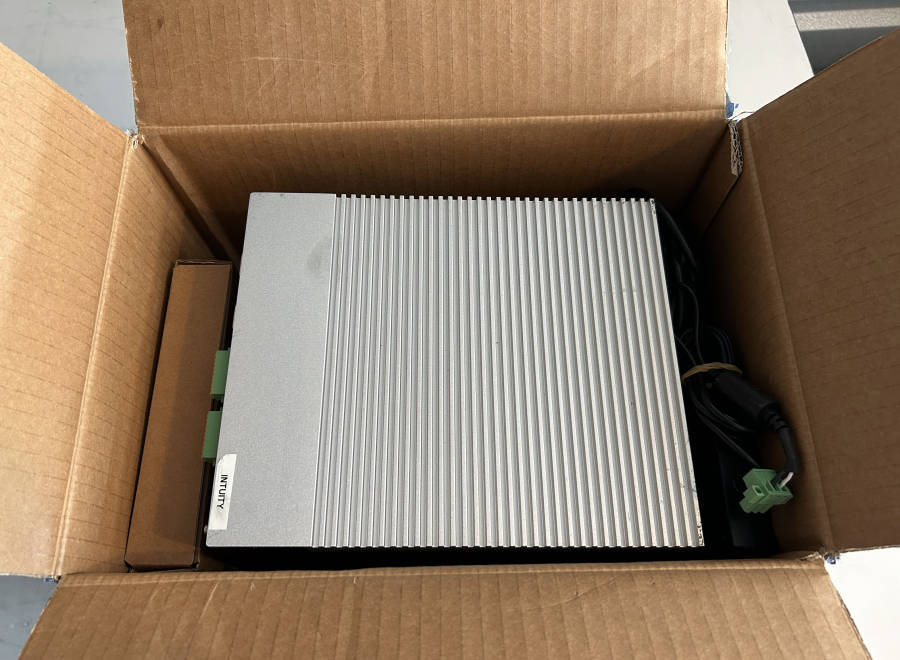 Vecow RCS-9422H Fanless Rugged PC i7-6700TE 2.4GHz Embedded Computing System , photo 5 of 14