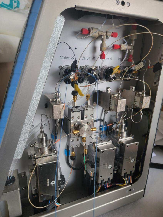 Thermo Easy nLC 1000 LC120 uHPLC Nano-Flow Liquid Chromatography Sampler; SN:LC-011303, photo 12 of 15