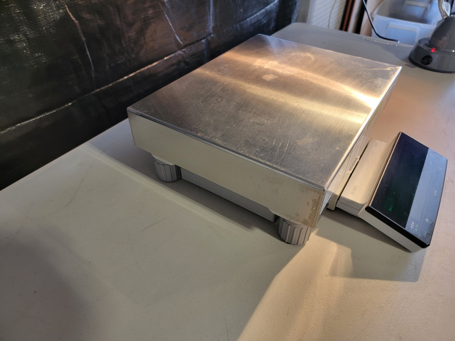 Mettler Toledo SR16001 Precision Balance Digital lab scale; Max. 16100g. d=0.1 g ;SN: 2115154721, photo 6 of 9
