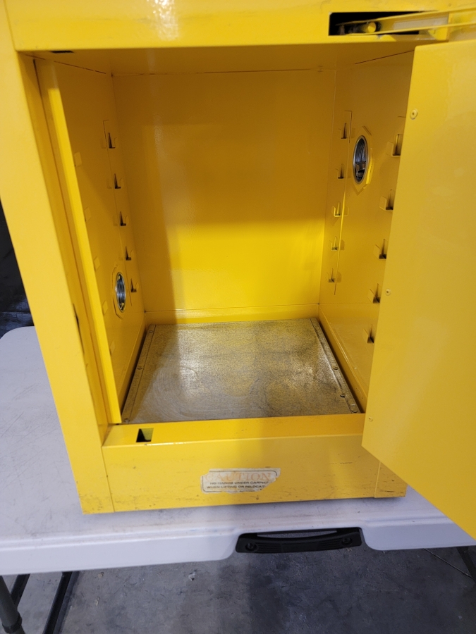 Justrite 4 Gal Flammable chemical countertop Workstation Safety storage Cabinet, photo 4 of 6