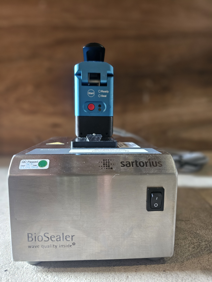 Sartorius BioSealer Handheld Automated Tube Sealer 16363-P8 Stedim Reed Electronics; SN:RS10157, photo 3 of 24