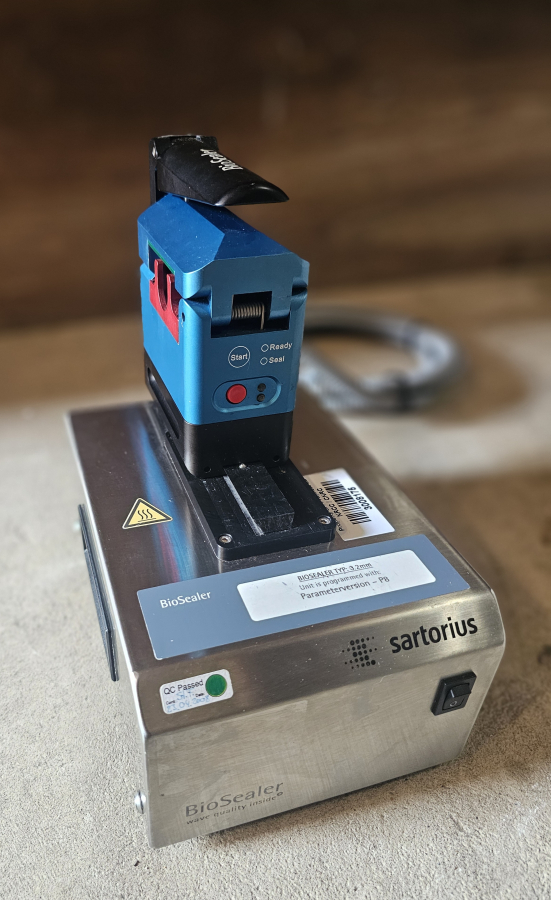 Sartorius BioSealer Handheld Automated Tube Sealer 16363-P8 Stedim Reed Electronics; SN:RS10157, photo 6 of 24