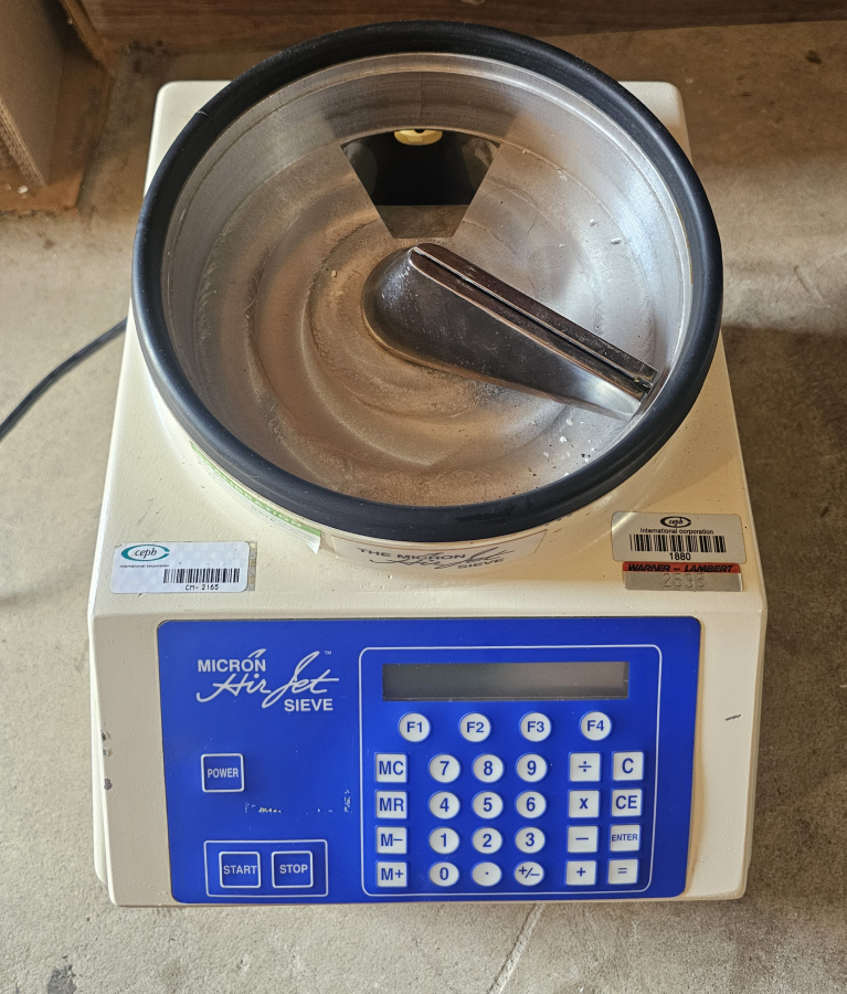 Micron powder system Air Jet sieve Particle Size Analyzer Sieving Machine; SN:75734I, photo 20 of 27
