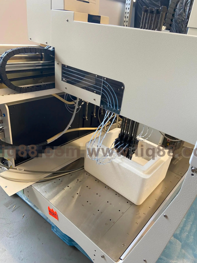 PerkinElmer Janus Expanded Automated Liquid Handler w Varispan 8,& More; SN:DG10118426, photo 5 of 9