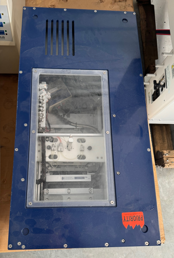 HighRes MicroBlast Labware Cleaner, Deionizing Air Automated knife Plate Washer; SN:HRB-12B-0609212, photo 3 of 4