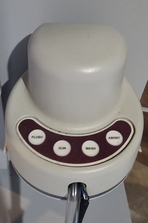 Distek EZfill 4500 Dissolution Media Preparation & Deaeration w/ Standard & Display Remote, photo 13 of 22