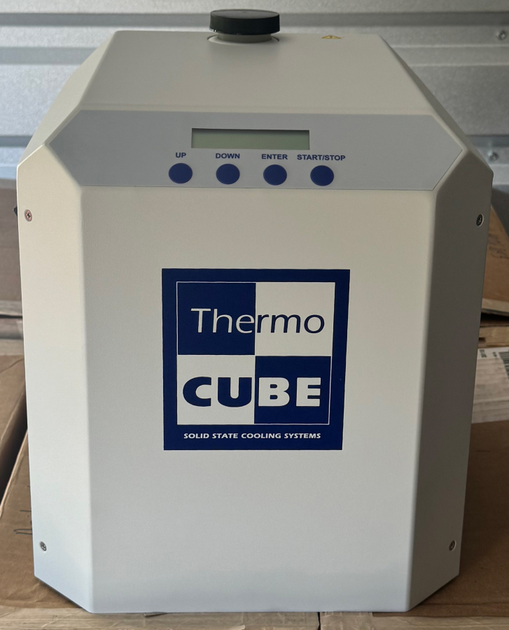 Solid State Cooling Systems ThermoCube 400-1C-4-RS-LT-AR 0960-3318 G5498B G5498G Recirculating Chiller , photo 4 of 11