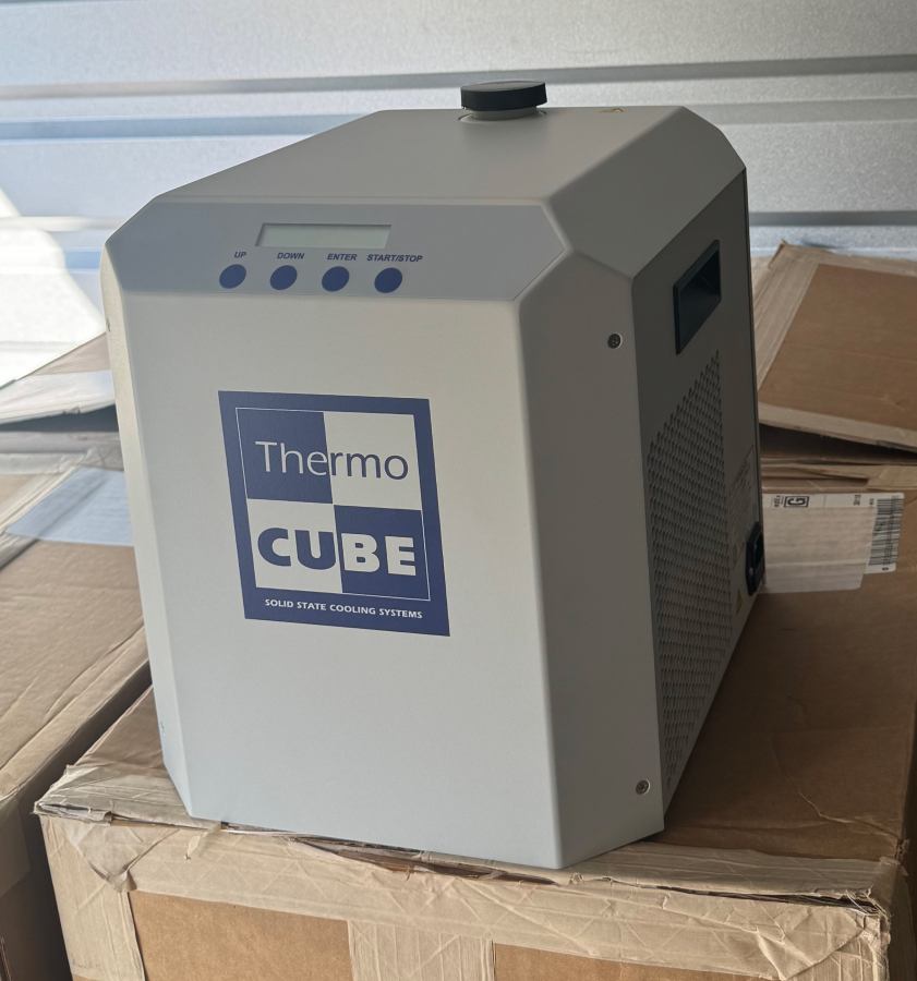 Solid State Cooling Systems ThermoCube 400-1C-4-RS-LT-AR 0960-3318 G5498B G5498G Recirculating Chiller , photo 3 of 11