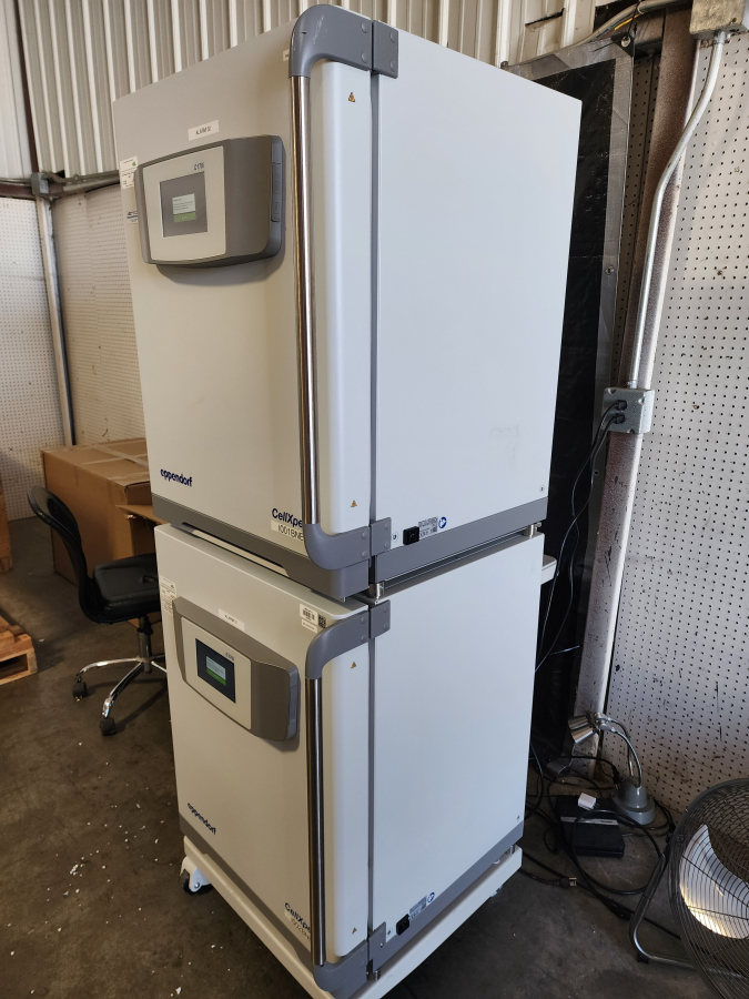 Eppendorf C170i CellXpert Dual-Stack Cell Culture CO2 Incubator 2x170L; SN:6731JI208066/IP004545, photo 3 of 23