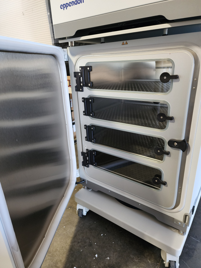 Eppendorf C170i CellXpert Dual-Stack Cell Culture CO2 Incubator 2x170L; SN:6731JI208066/IP004545, photo 14 of 23
