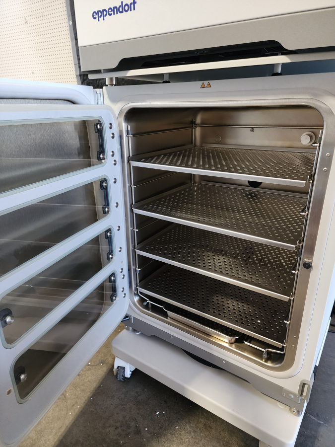 Eppendorf C170i CellXpert Dual-Stack Cell Culture CO2 Incubator 2x170L; SN:6731JI208066/IP004545, photo 15 of 23
