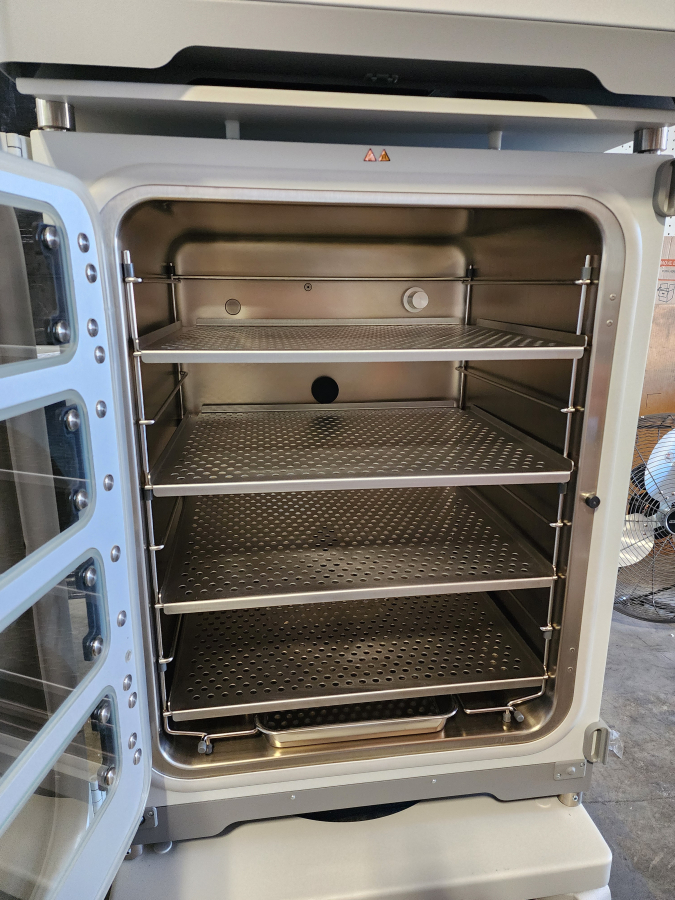 Eppendorf C170i CellXpert Dual-Stack Cell Culture CO2 Incubator 2x170L; SN:6731JI208066/IP004545, photo 16 of 23