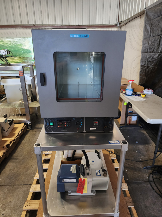 Complete Shel-Lab SVAC2 Vacuum Oven system w/ Welch 8912 Pump, Cold Trap, Hoses, Clamps & Nalgene insulated trap bucket; SN:05013918, photo 1 of 17
