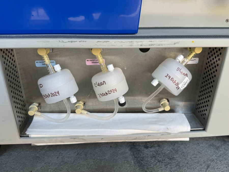 Becton Dickinson BD FACSCanto II Flow Cytometer, blue/red/violet, w/ HTS high throughput sampler, Fluidics Cart & SS Vessel; PN:338962; SN:V96301261, photo 21 of 26