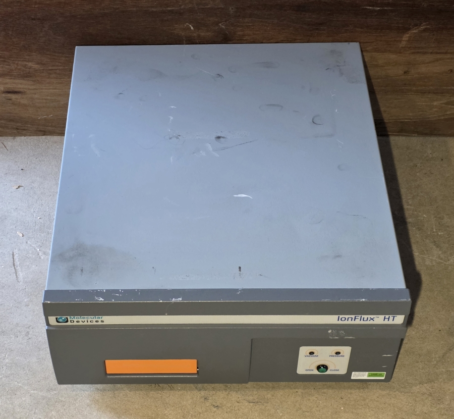 Molecular Devices IonFlux HT Automated Patch Clamp Electrophysiology unit; SN:0161/IFHT168, photo 2 of 16