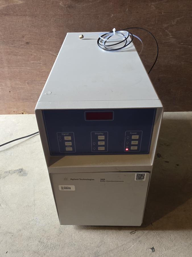 Agilent G6644A 355 Sulfur Chemilumescence Detector SCD; SN:US10711001, photo 3 of 24