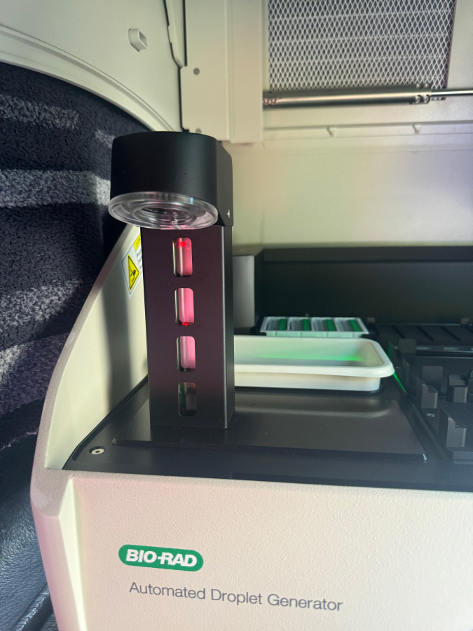 BioRad QX200 AutoDG Automated Droplet Generator ddPCR Unit 96-Well; SN:773BR1652, photo 5 of 15
