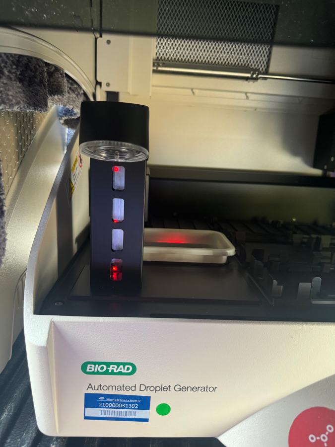 BioRad QX200 AutoDG Automated Droplet Generator ddPCR Unit 96-Well; SN:773BR1652, photo 12 of 15