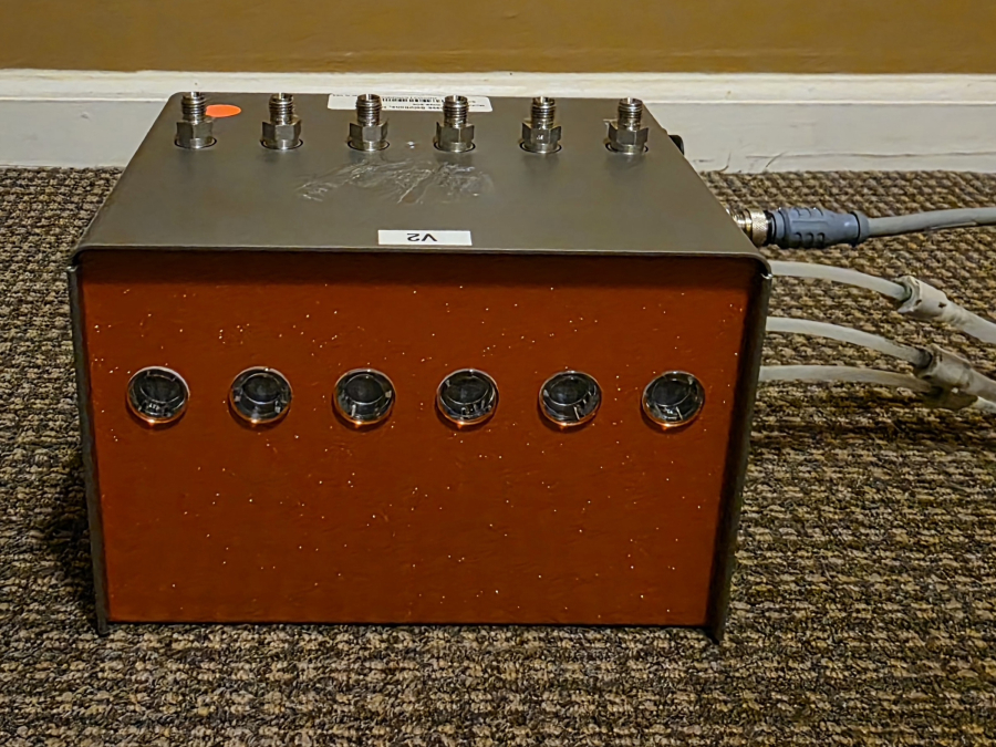 Finesse G3Lab Universal F100-2277-303 Rev 4 Biroreactor controller, manifold, pump; SN:AH5441610015/3/4/6/7/8/9/12, photo 8 of 36
